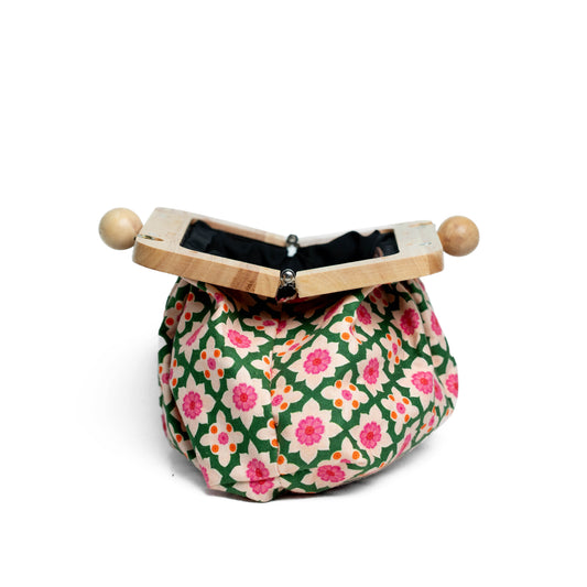Bageechi Dome Clutch
