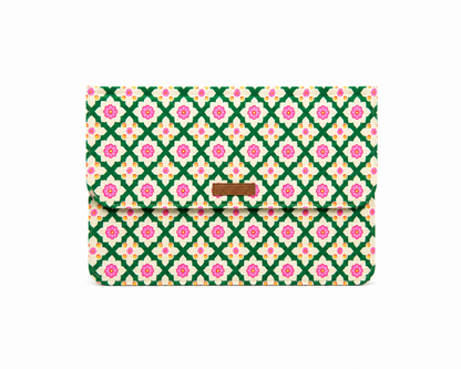 Bageechi Laptop Sleeve (small)